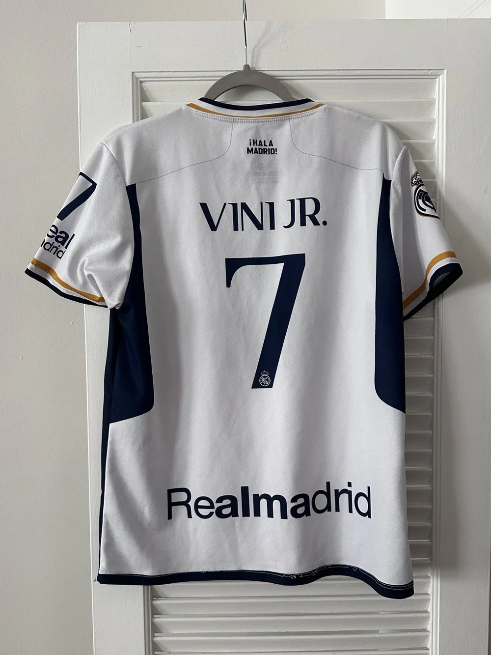 Real Madrid Vini Jr. #7 Home Jersey — Size M